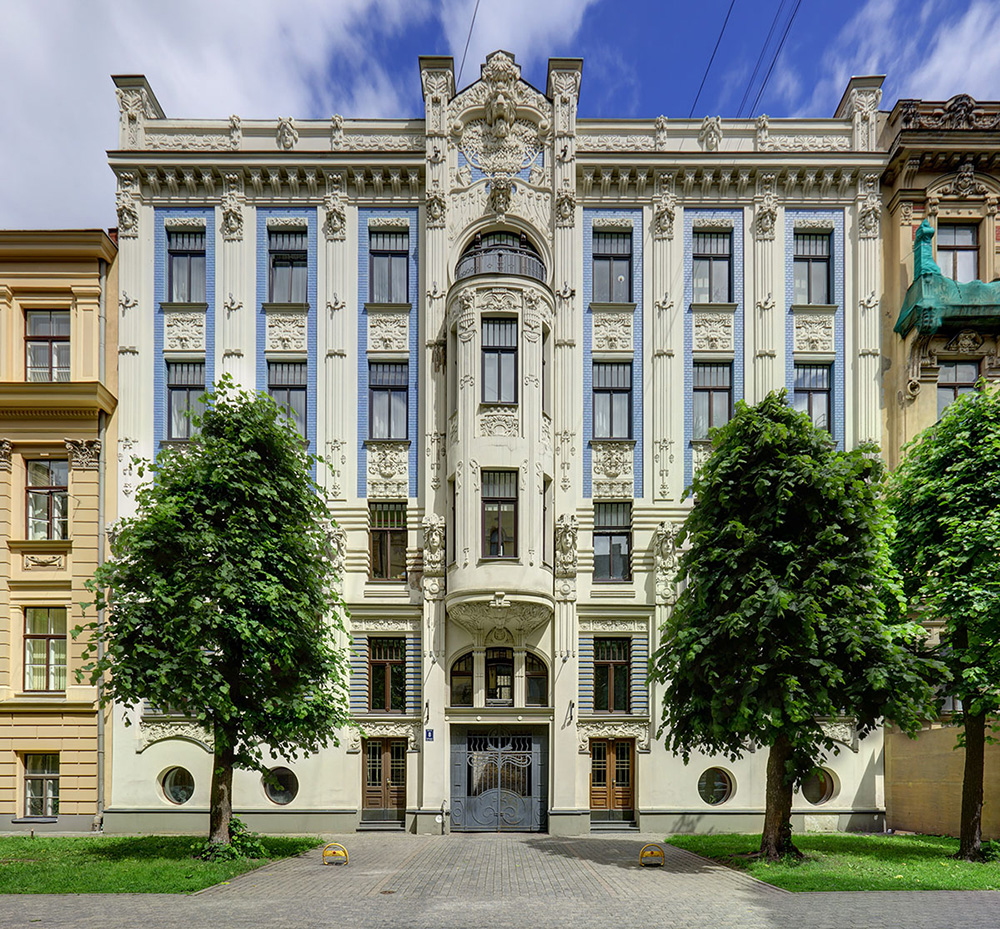 Pilna cikla ēkas renovācija Rīgas centrā
